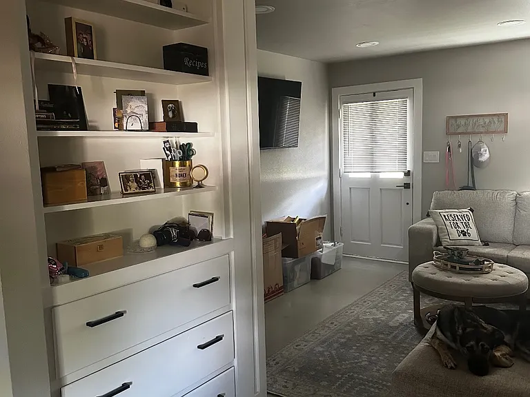 2925 N Travis St — Photo 1