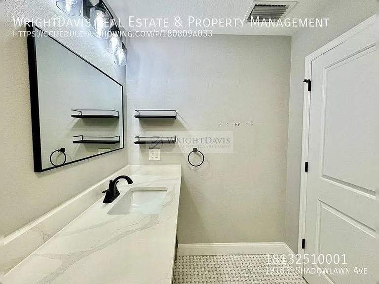 1918 E Shadowlawn Ave — Photo 18