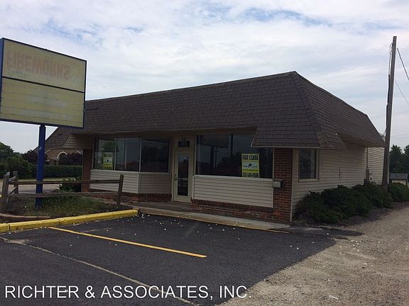 3rd image of 3439 E Grand River Ave