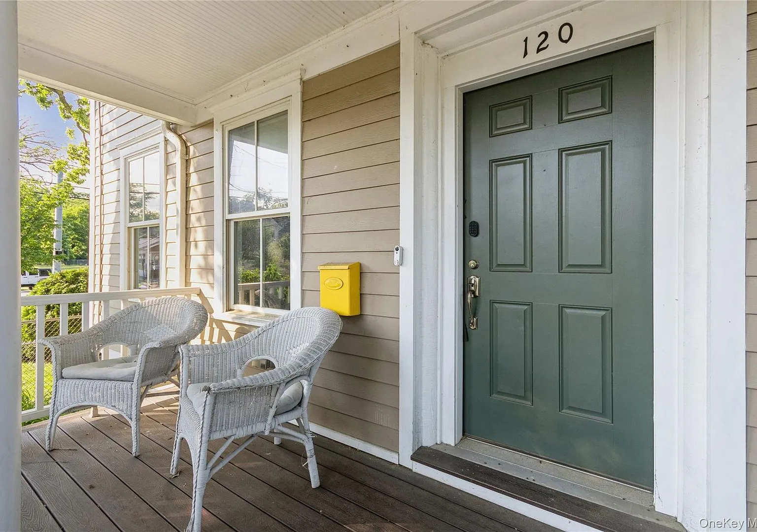 4 bed, 3.0 bath, 1872 sqft, $5,500 — Photo 2