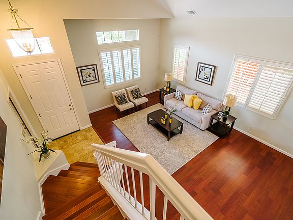 3rd image of 3264 Pomerado Dr