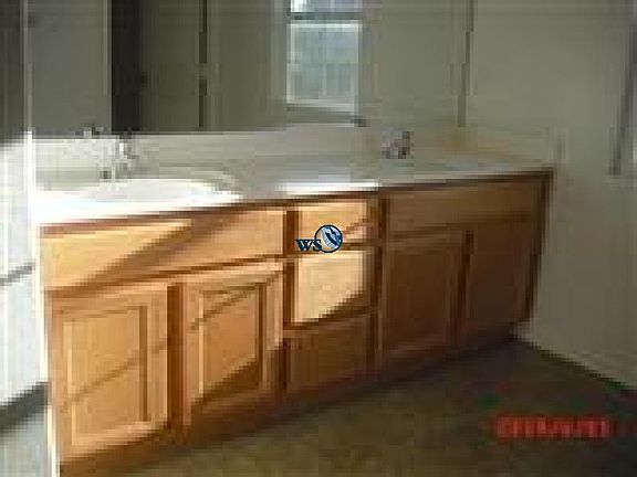 Large, Two story Hesperia Home - Photo 5