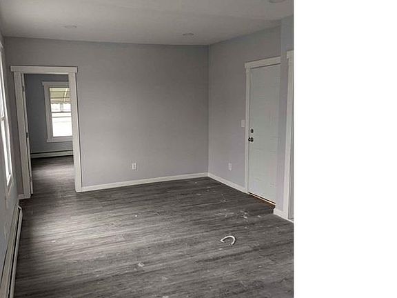 3rd image of 423 S 7th Ave Floor 2