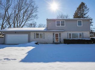 5005 David Dr, Rockford, IL 61108