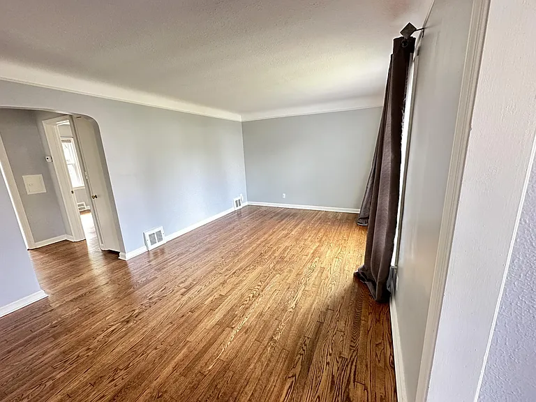 5680 Shawnee Dr — Photo 3
