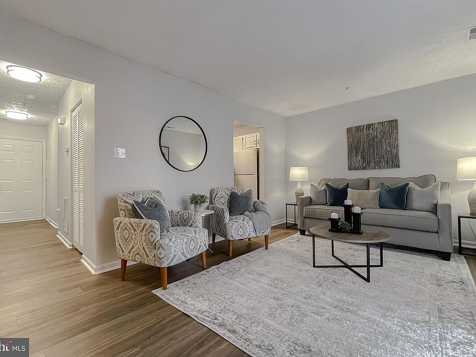 2nd image of 45225 Woodstown Way