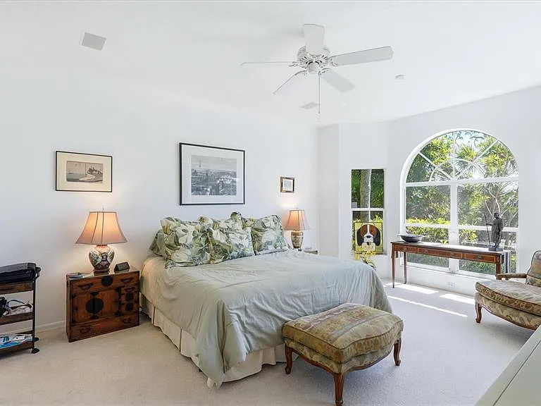 8009 Hampton Ct — Photo 17