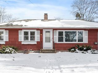 30 Farnum Rd, Warwick, RI 02888