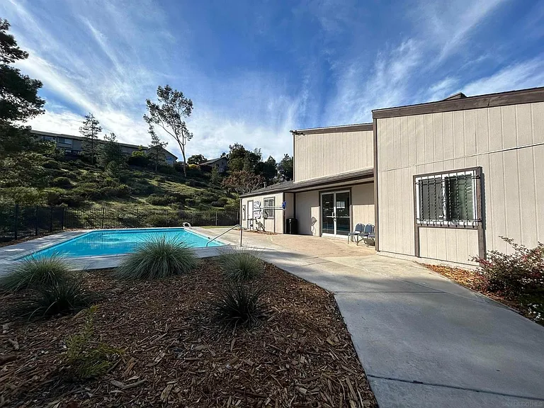 12108 Wilsey Way — Photo 15