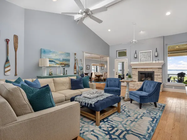 18076 S Shore Dr, Flint, TX 75762