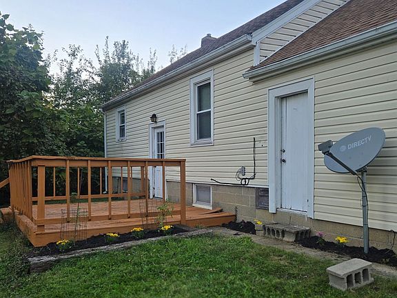 3rd image of 506 E Main St