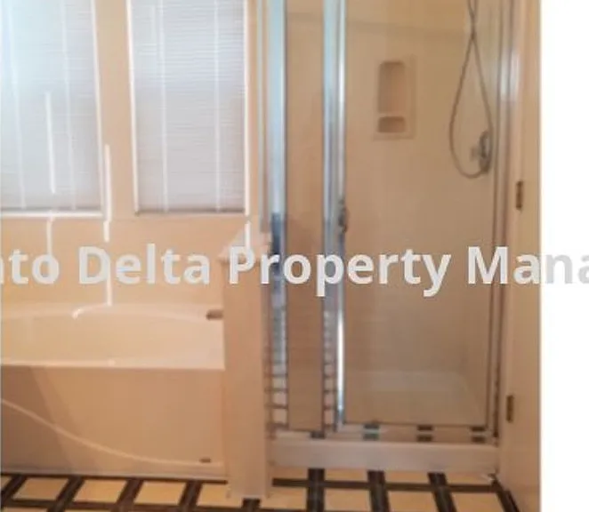 433 Coventry Ct — Photo 12