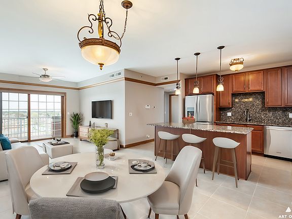 4th image of 4811 N Olcott Ave Unit 605