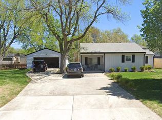 8617 England St, Overland Park, KS 66212