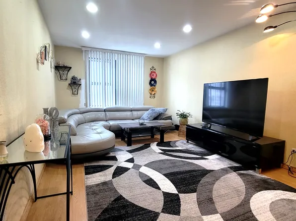 3021 Avenue Z image 1 of 16