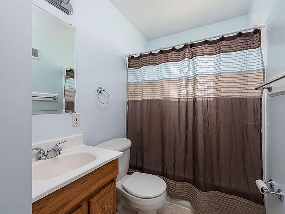 5th image of 141 E Donaldson Dr