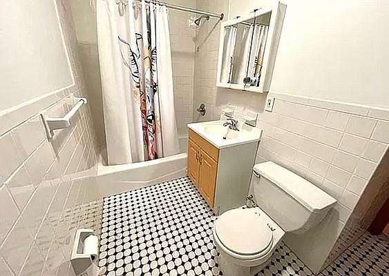 4th image of 43-09 31st Ave #3