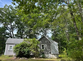5 Coles Village Rd, Falmouth, ME 04105