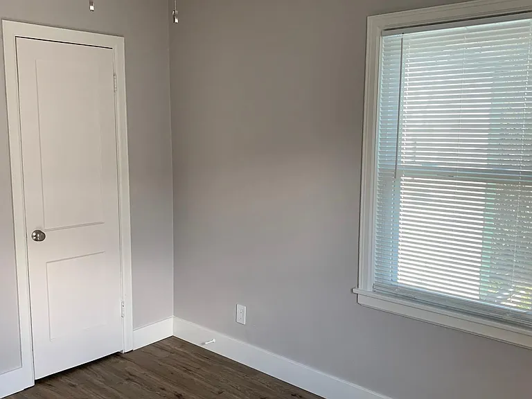 1602 N Volutsia Ave — Photo 17