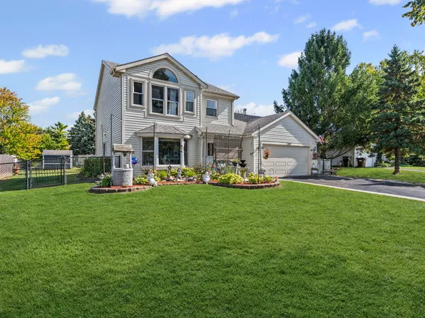 1549 Hollytree Ln, Crystal Lake, IL 60014