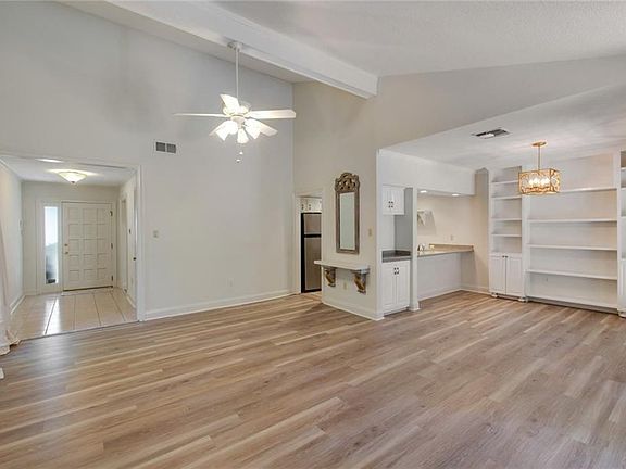 3rd image of 116 Catalpa Ln #220