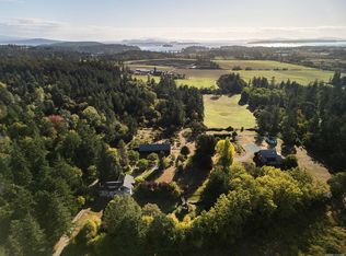 1175 Wain Rd, North Saanich, BC V8L 5V1