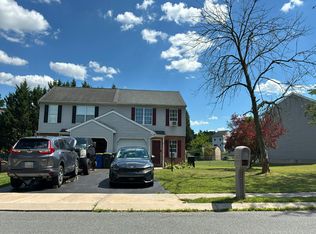 1846 Wyatt Cir, Dover, PA 17315