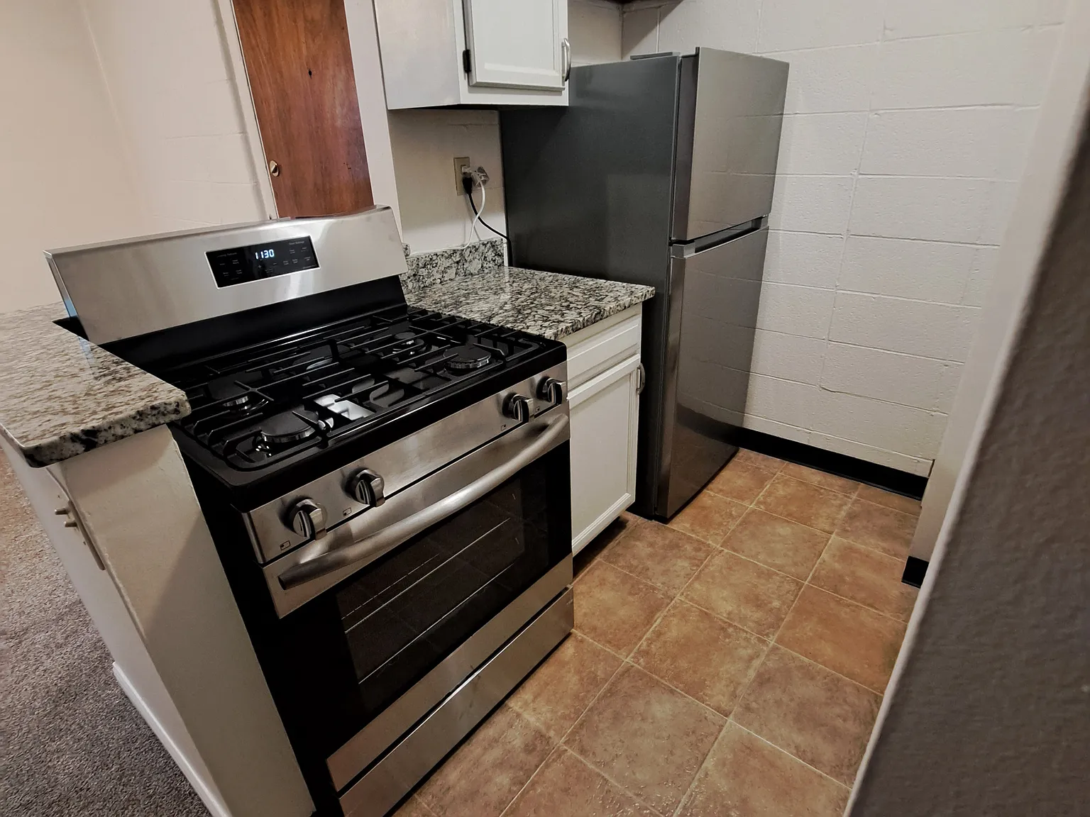 1826 N Star Ave — Photo 2
