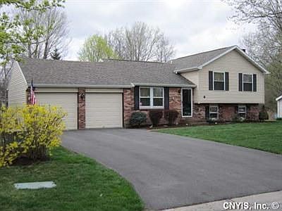 1st image of 6 Blackwood Dr