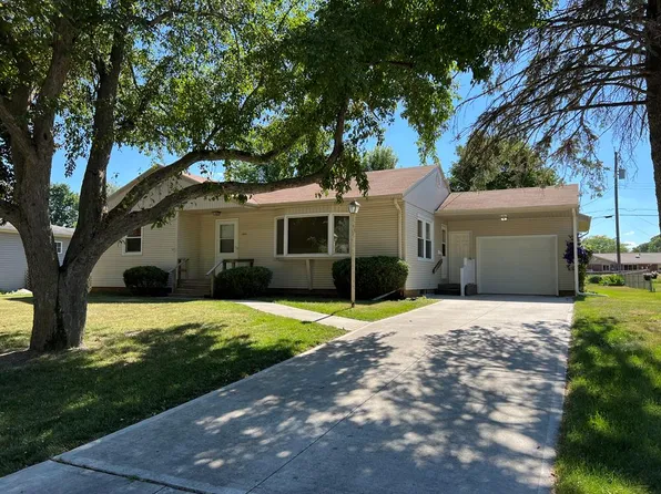 1260 N 9th St, Fort Dodge, IA 50501