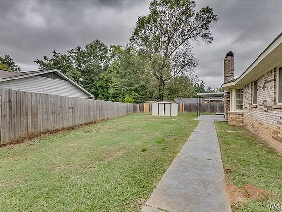 3rd image of 9 Camellia Park