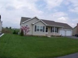 18806 Diller Dr, Hagerstown, MD 21742