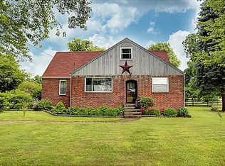 736 Titus Rd, Springfield, OH 45502