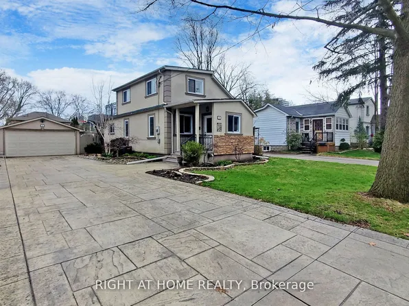 68 Eaglewood Blvd E, Mississauga, ON L5G 1V4