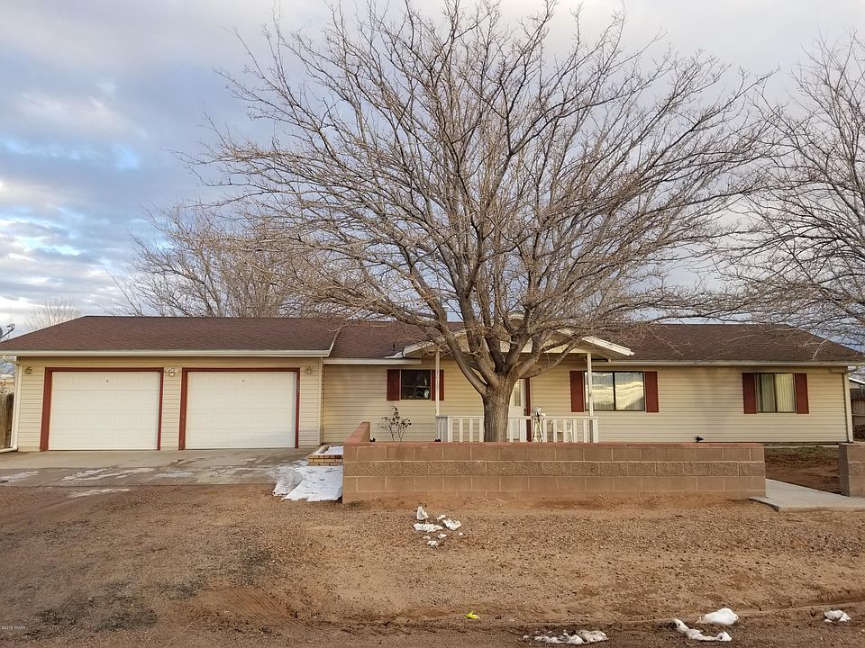 1st image of 207 Blue Sage Ln