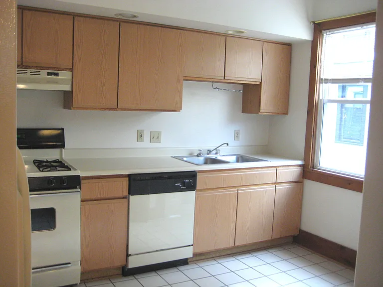 101 Harvard St — Photo 8