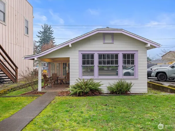 121 Van Scoyoc Avenue SW, Orting, WA 98360