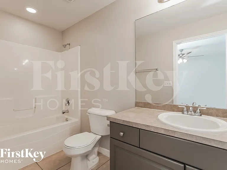 2908 51st St SW — Photo 11
