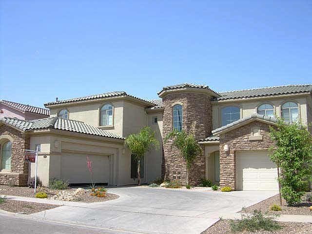HUGE SPACIOUS HOME