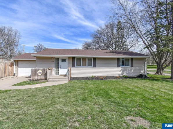 1340 S 49th St, Lincoln, NE 68510