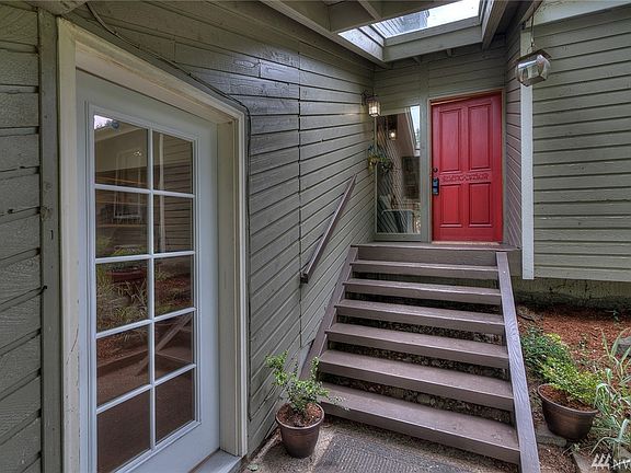 3rd image of 6205 NE Center St