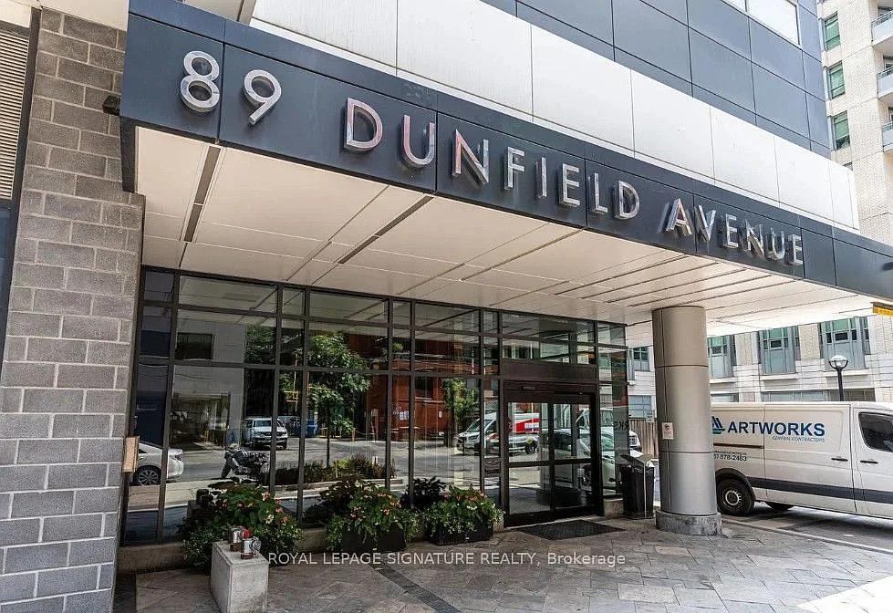 3 bed, $3,900 — Photo 1