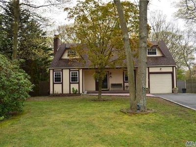 138 Granny Rd, Farmingville, NY, 11738