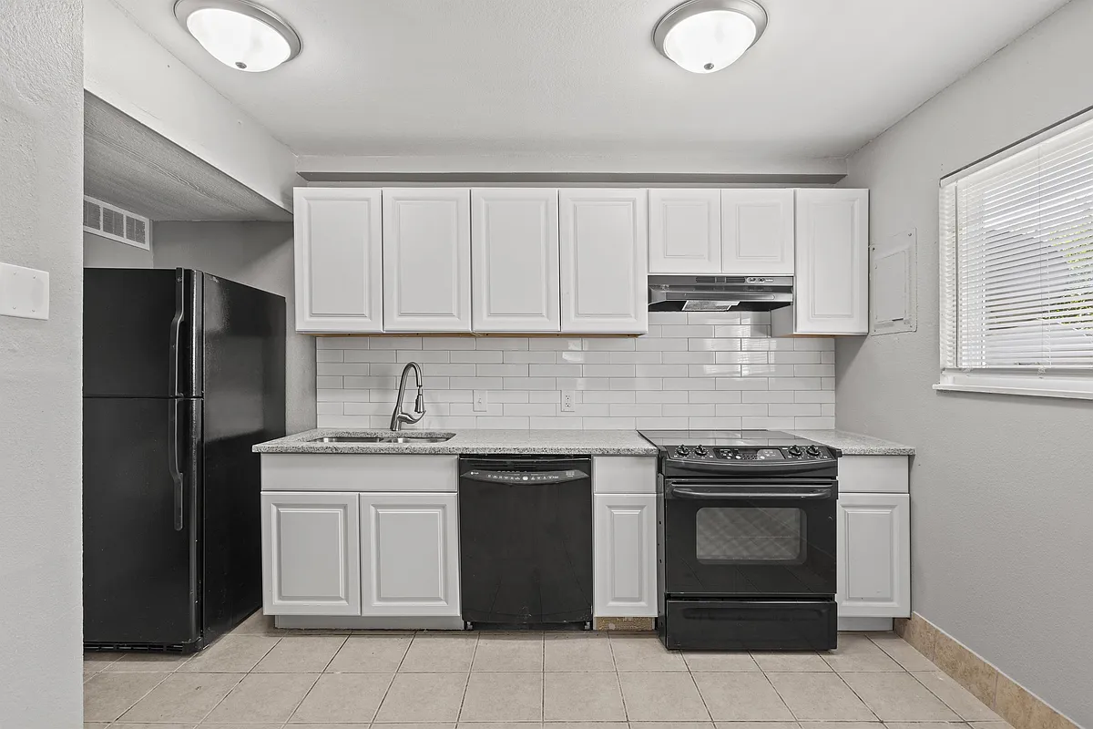 Building Photo - 3733 Brush Creek Dr #1