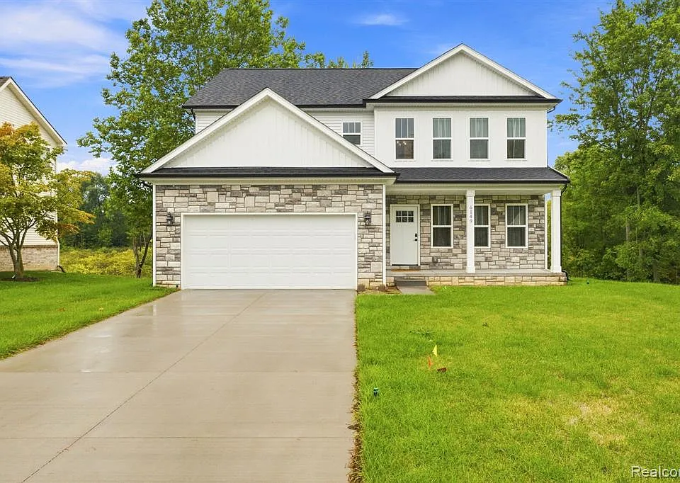 6149 Woodridge Ln