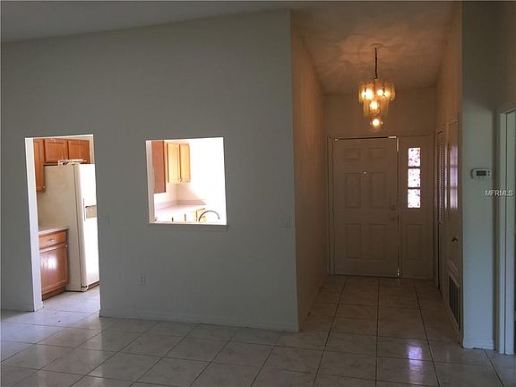 3rd image of 762 W Ludlum Dr