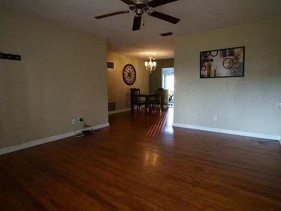 3rd image of 2123 Dawley Ave