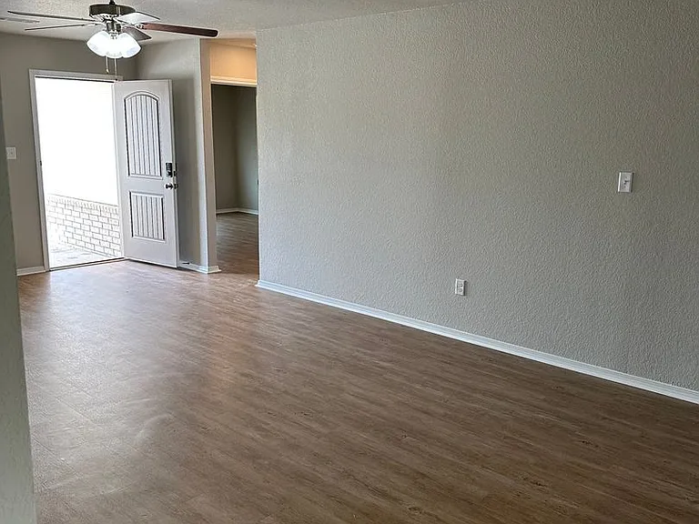 114 Jo Park Ln — Photo 6
