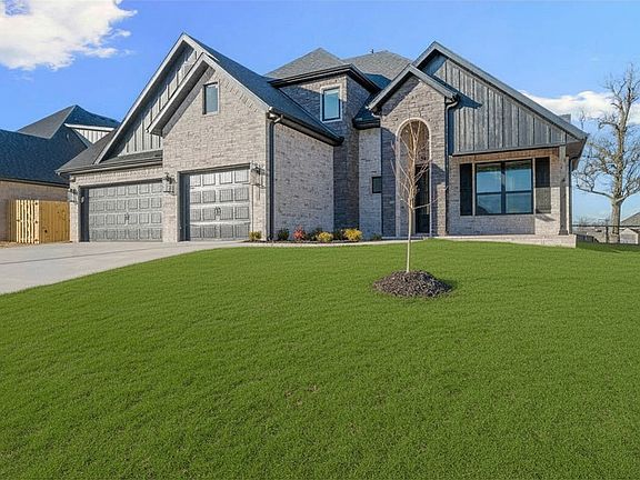2nd image of 1506 Lookout Ln