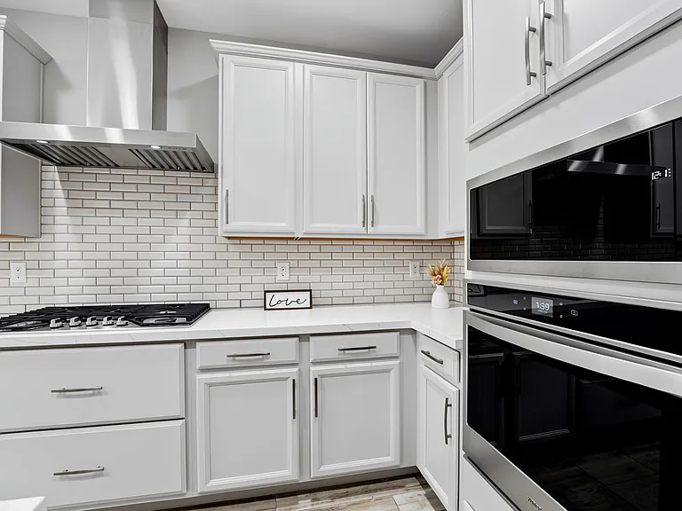 5140 N 181st Dr — Photo 15